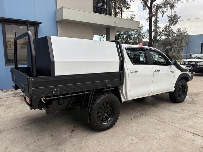 2016 Toyota Hilux SR
