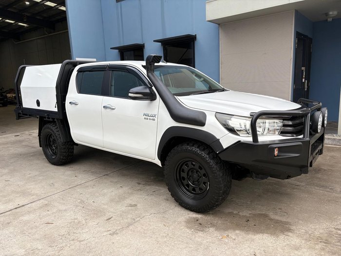 2016 Toyota Hilux SR