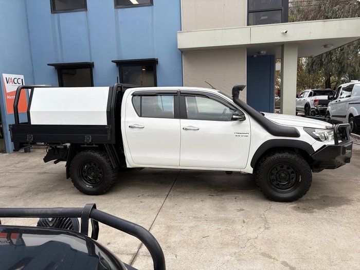 2016 Toyota Hilux SR