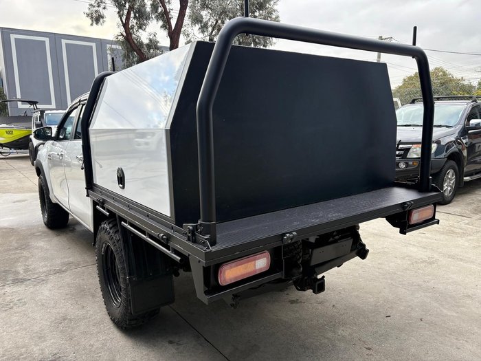 2016 Toyota Hilux SR