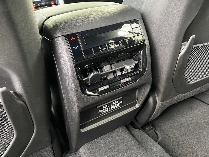 2023 Jeep Grand Cherokee Night Eagle