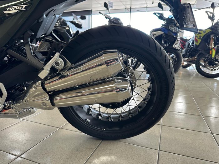 2025 BMW R 12 nineT HL R 12 Green