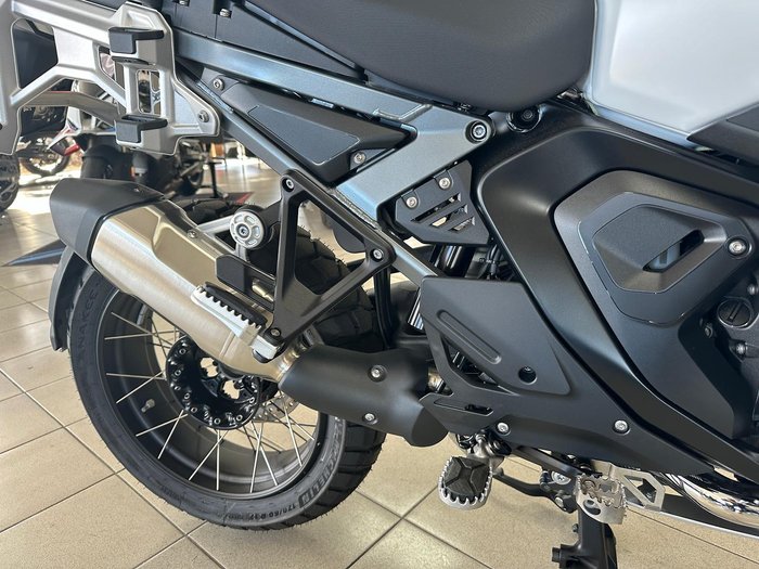 2025 BMW R 1300 GS Adventure Trophy R 1300 White