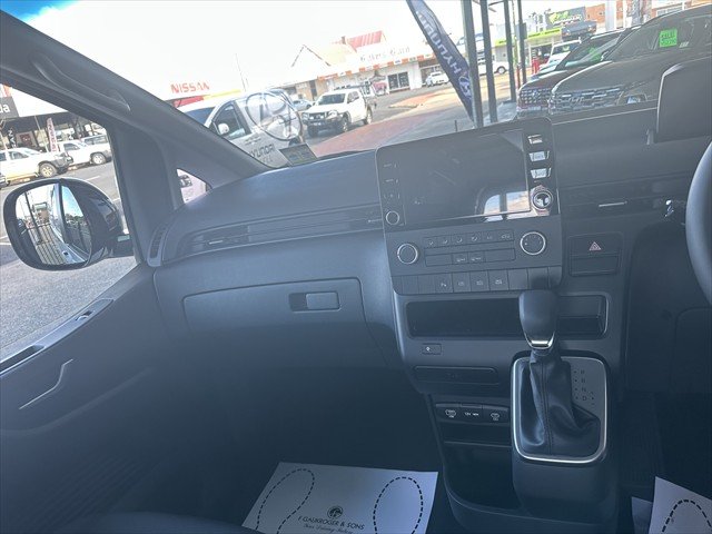 2025 HYUNDAI STARIA US4.V3 STARIA LOAD 2S 2.2D TSWING AT CREAMY WHITE