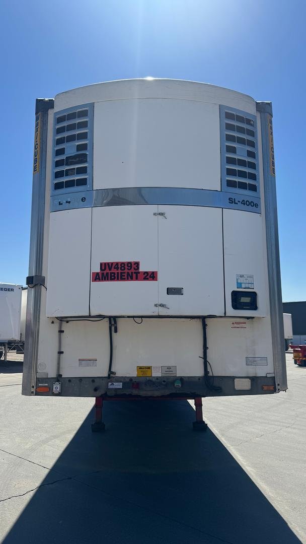 2006 Maxi Trans 24P Freezer Van White