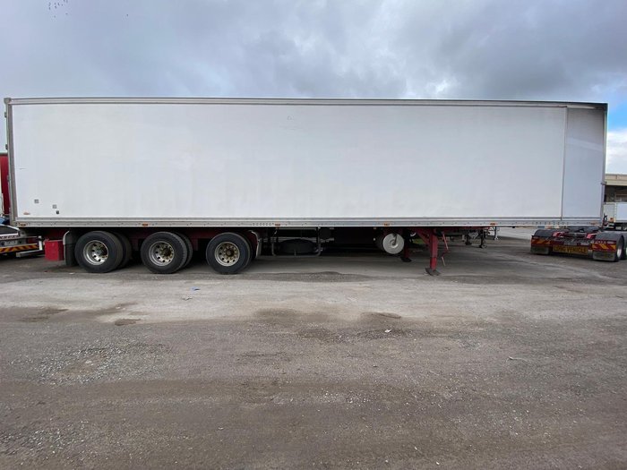 2006 Maxi Trans 24P Freezer Van White