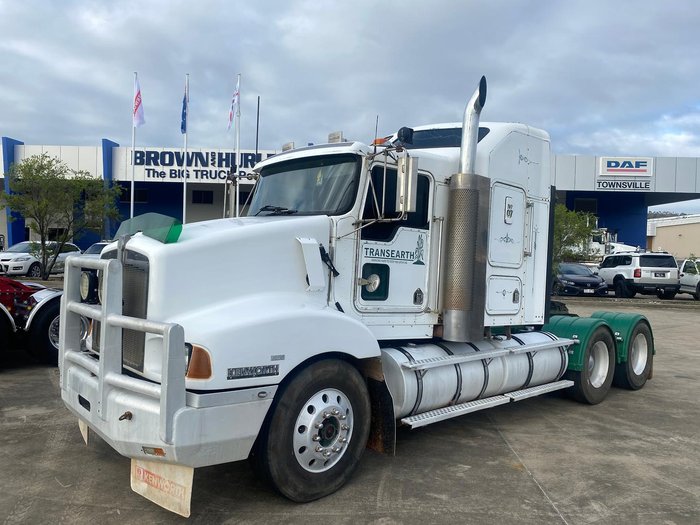 1998 Kenworth T401 white