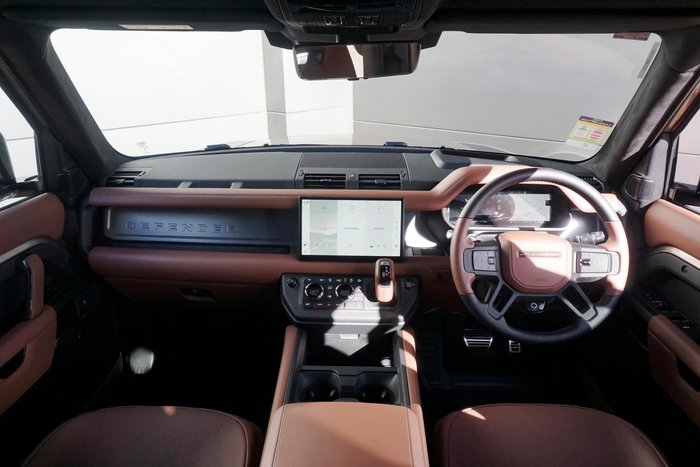 2024 Land Rover Defender 110 P635 OCTA