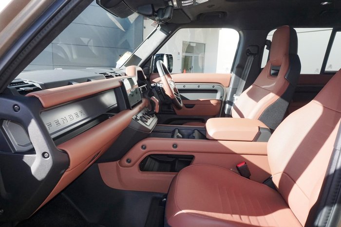 2024 Land Rover Defender 110 P635 OCTA