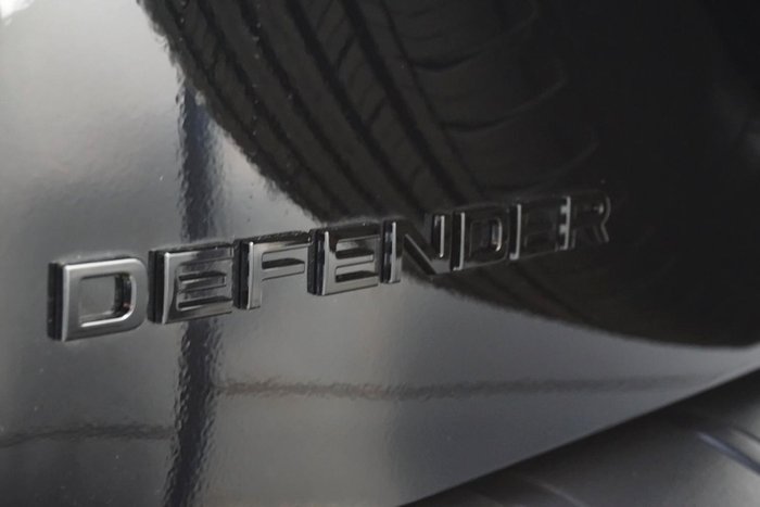 2024 Land Rover Defender 110 P635 OCTA