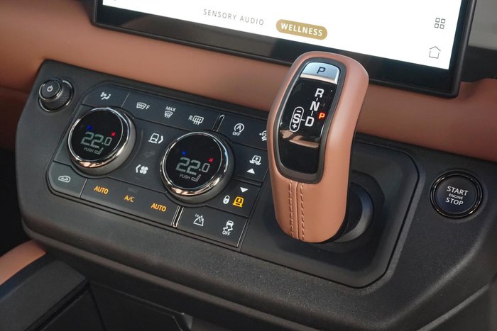 2024 Land Rover Defender 110 P635 OCTA