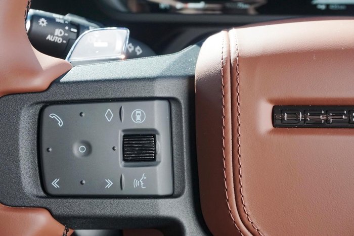 2024 Land Rover Defender 110 P635 OCTA