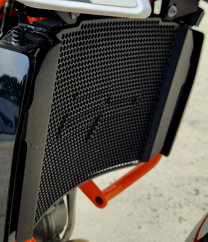 2014 KTM 690 Duke R Duke