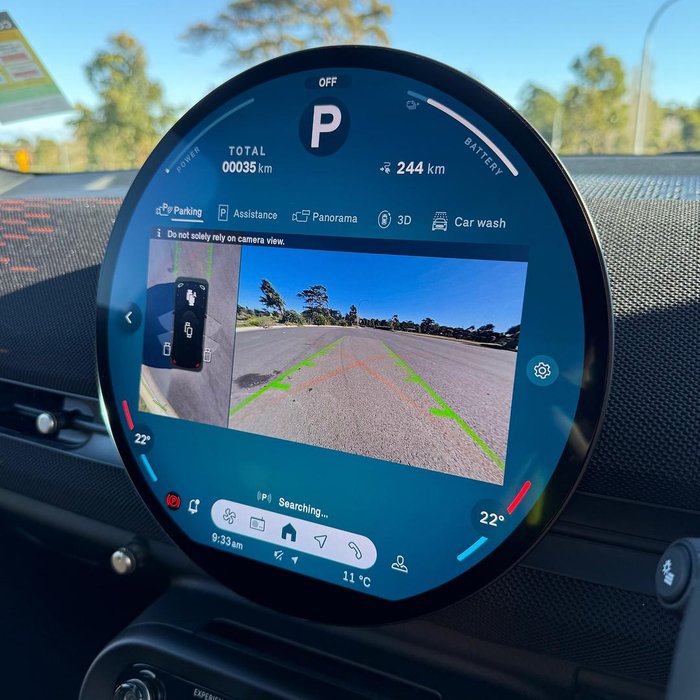 2025 MINI Aceman JCW E Favoured