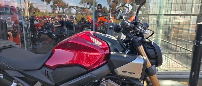 2024 Honda CB650R RED