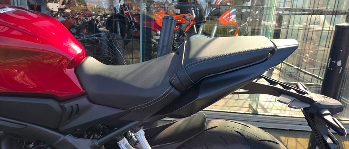 2024 Honda CB650R RED