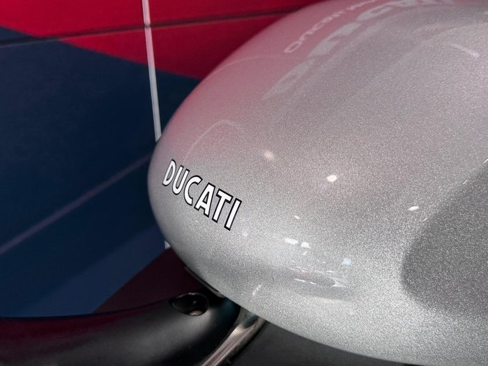 2005 Ducati Paul Smart 1000 SportClassic Silver