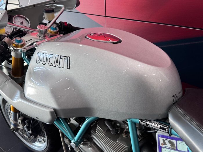2005 Ducati Paul Smart 1000 SportClassic Silver