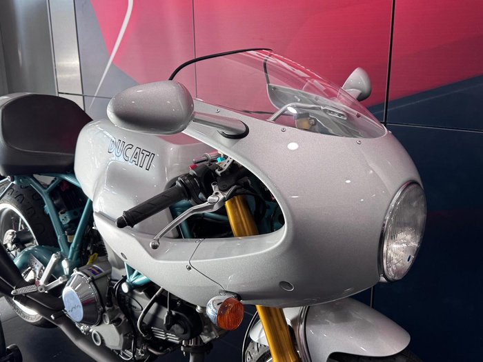 2005 Ducati Paul Smart 1000 SportClassic Silver