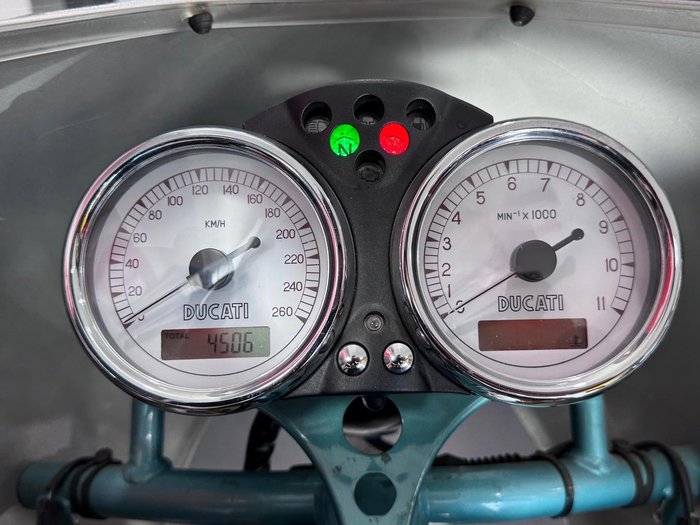 2005 Ducati Paul Smart 1000 SportClassic Silver