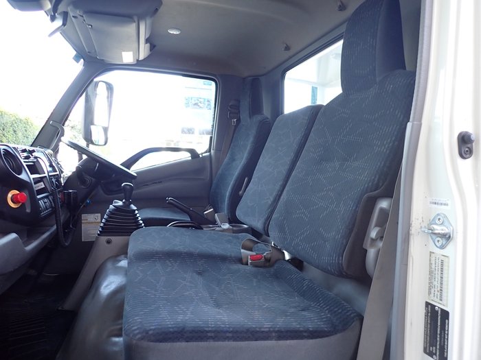 2022 HINO DUTRO 917 WHITE