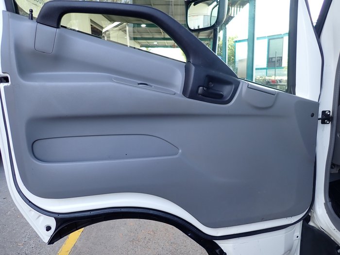 2022 HINO DUTRO 917 WHITE