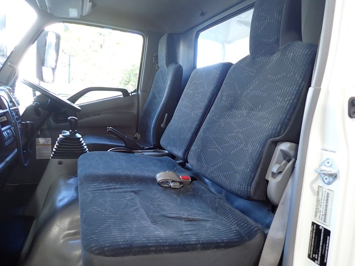 2022 HINO DUTRO 917 WHITE