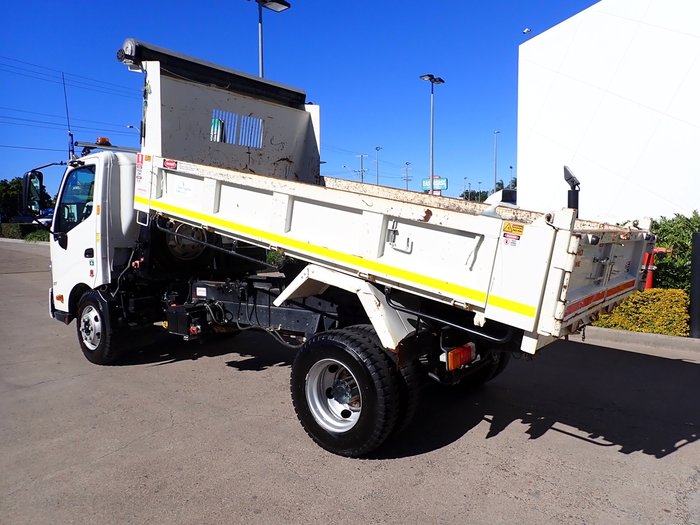 2022 HINO DUTRO 917 WHITE