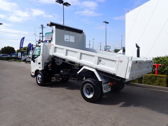 2022 HINO DUTRO 917 WHITE