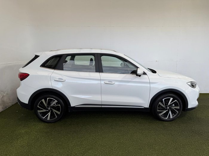 2024 MG ZS Essence Hybrid+