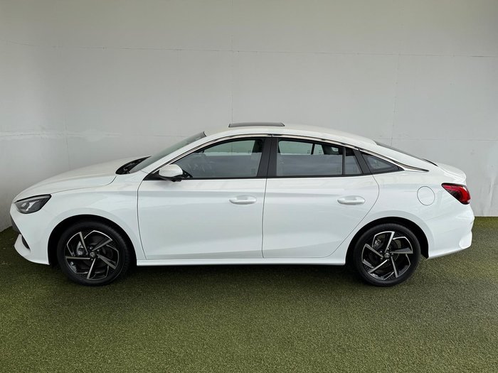 2024 MG MG5 Essence
