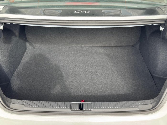 2024 MG MG5 Essence