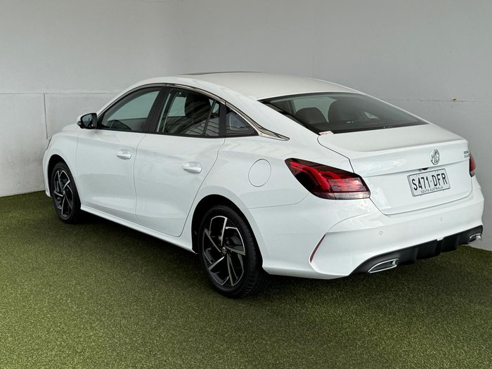 2024 MG MG5 Essence