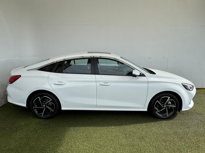 2024 MG MG5 Essence