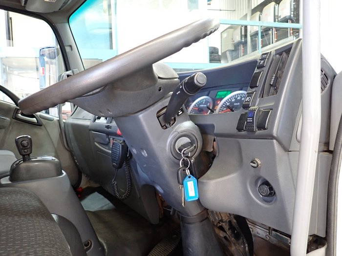 2018 ISUZU FRR 500 WHITE