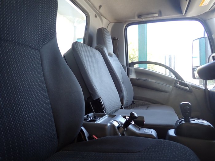2018 ISUZU FRR 500 WHITE