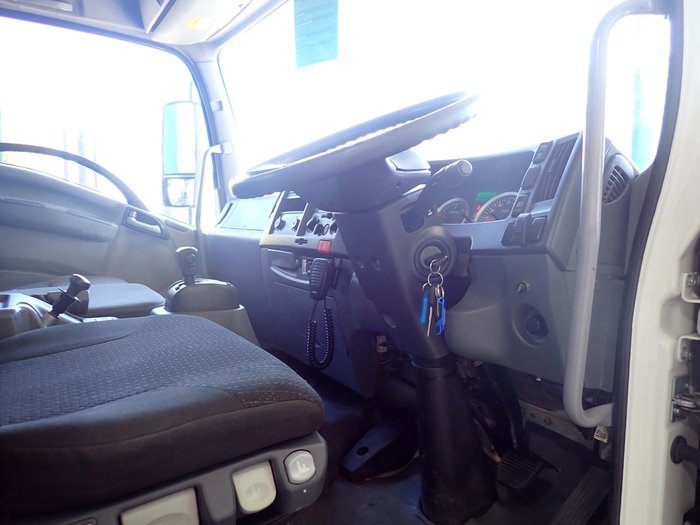 2018 ISUZU FRR 500 WHITE