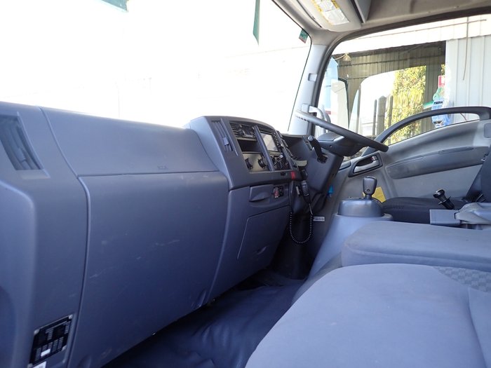 2018 ISUZU FRR 500 WHITE