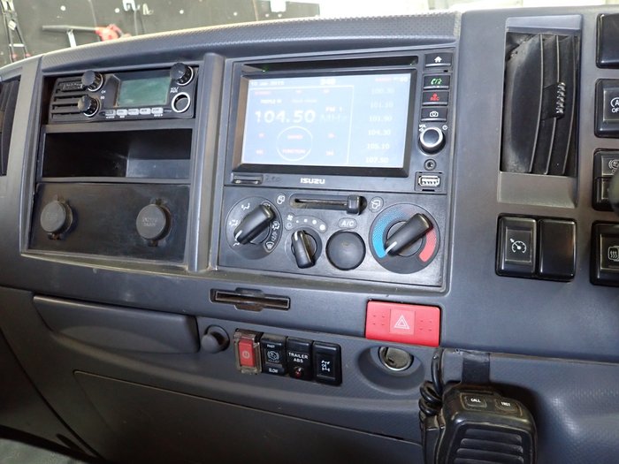 2018 ISUZU FRR 500 WHITE