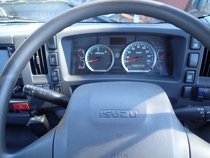 2018 ISUZU FRR 500 WHITE