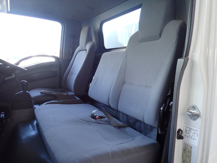 2016 ISUZU NPR 45-155 WHITE