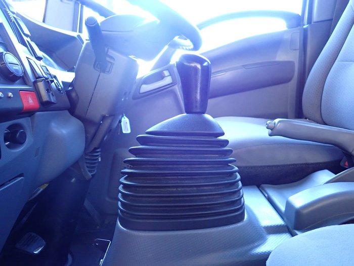 2016 ISUZU NPR 45-155