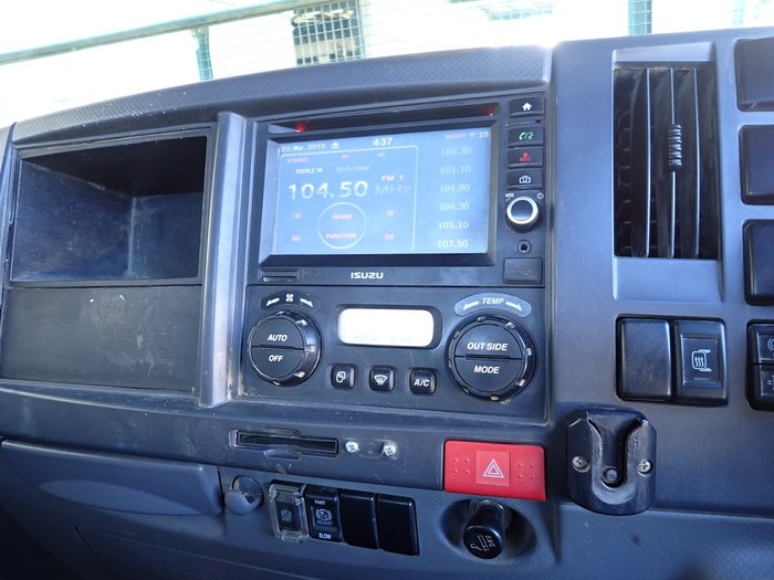 2016 ISUZU NPR 45-155 WHITE