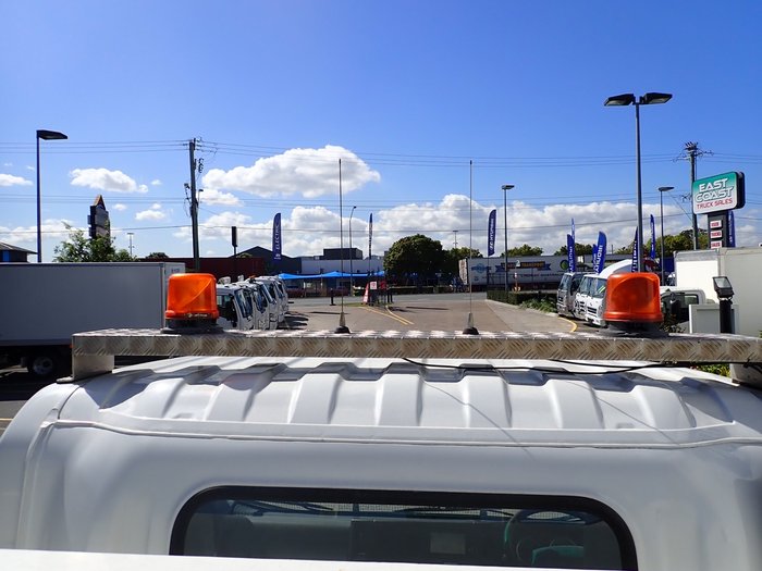 2016 ISUZU NPR 45-155