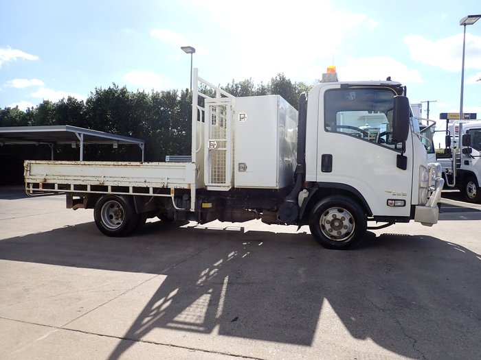 2016 ISUZU NPR 45-155 WHITE