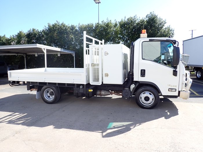 2016 ISUZU NPR 45-155 WHITE