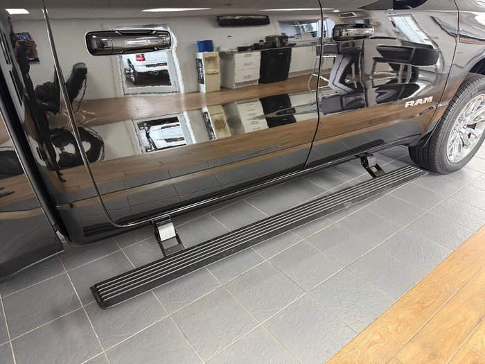 2024 RAM 1500 Laramie Sport RamBox