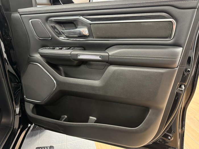 2024 RAM 1500 Laramie Sport RamBox
