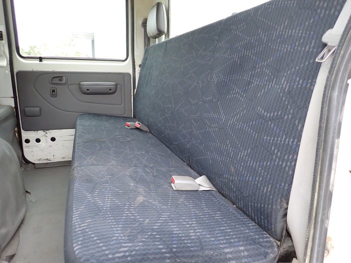 2014 HINO DUTRO 300 WHITE