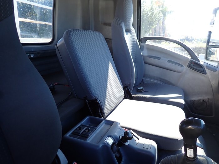 2011 ISUZU FVR 1000 WHITE